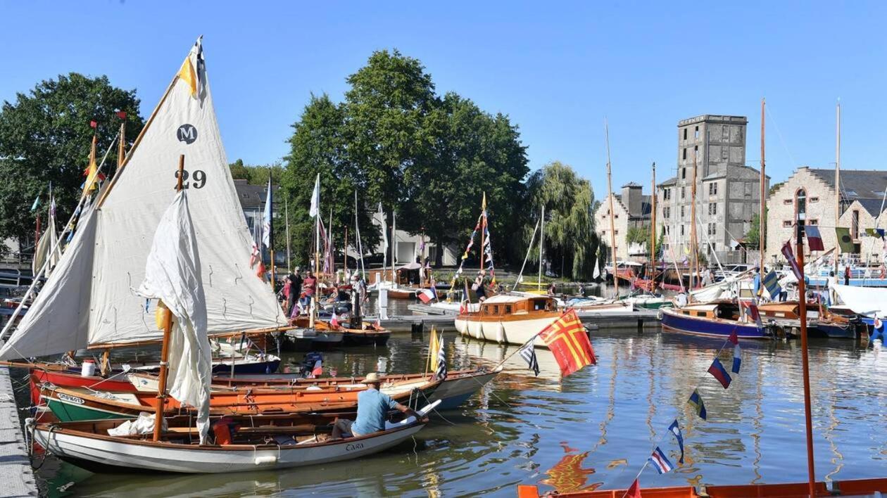 Nort Sur Erdre Centreアパートメント エクステリア 写真